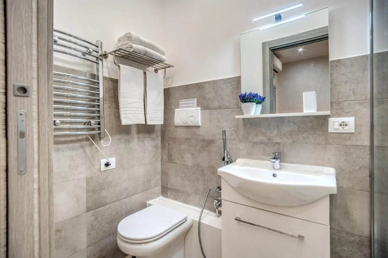 Tacito 23 Luxury Rooms Roma Affittacamere